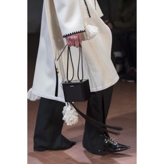 プラダ(PRADA)の★プラダ　ブラッシュドレザー　コインケース、チャーム　ミニポーチ(コインケース/小銭入れ)