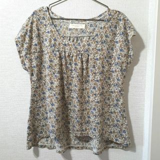 イーハイフンワールドギャラリー(E hyphen world gallery)のイーハイフンワールドギャラリー　花柄tシャツ　tシャツ　花柄　半袖　レディース(Tシャツ(半袖/袖なし))