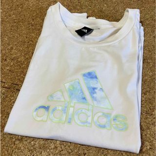 adidas アディダス　Tシャツ　150 女の子