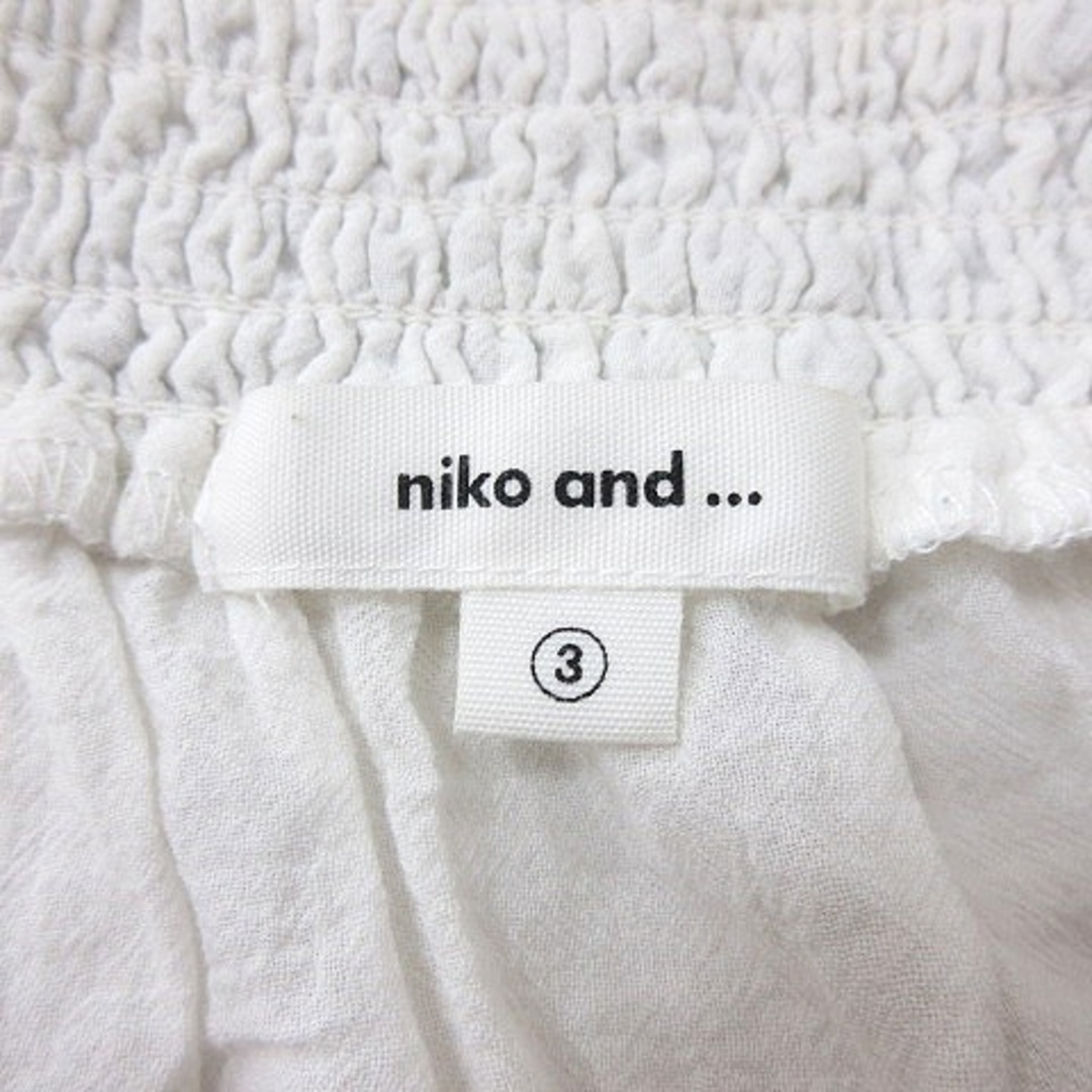 niko and...(ニコアンド)のニコアンド Niko and.. ブラウス 刺繍 五分袖 3 白 ホワイト レディースのトップス(その他)の商品写真