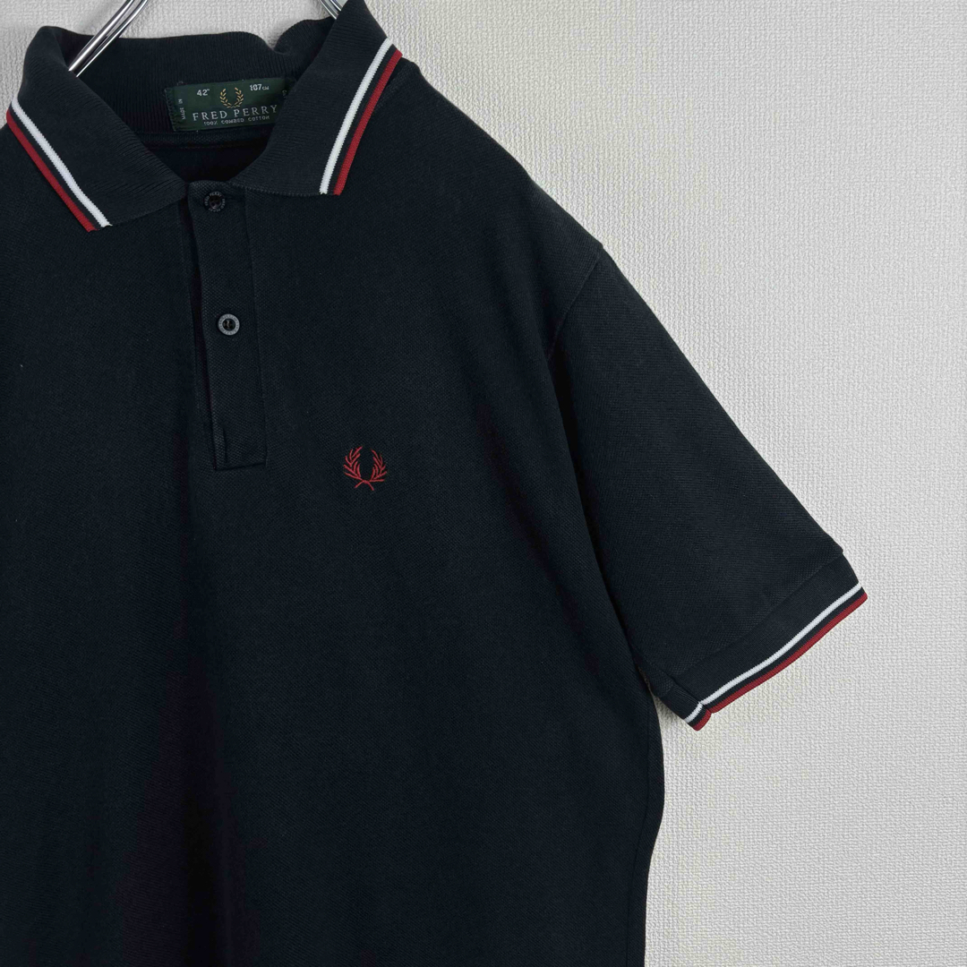 FRED PERRY(フレッドペリー)のビンテージ　フレッドペリー　ポロシャツ　半袖　M12 黒白赤　42  XL 古着 メンズのトップス(ポロシャツ)の商品写真