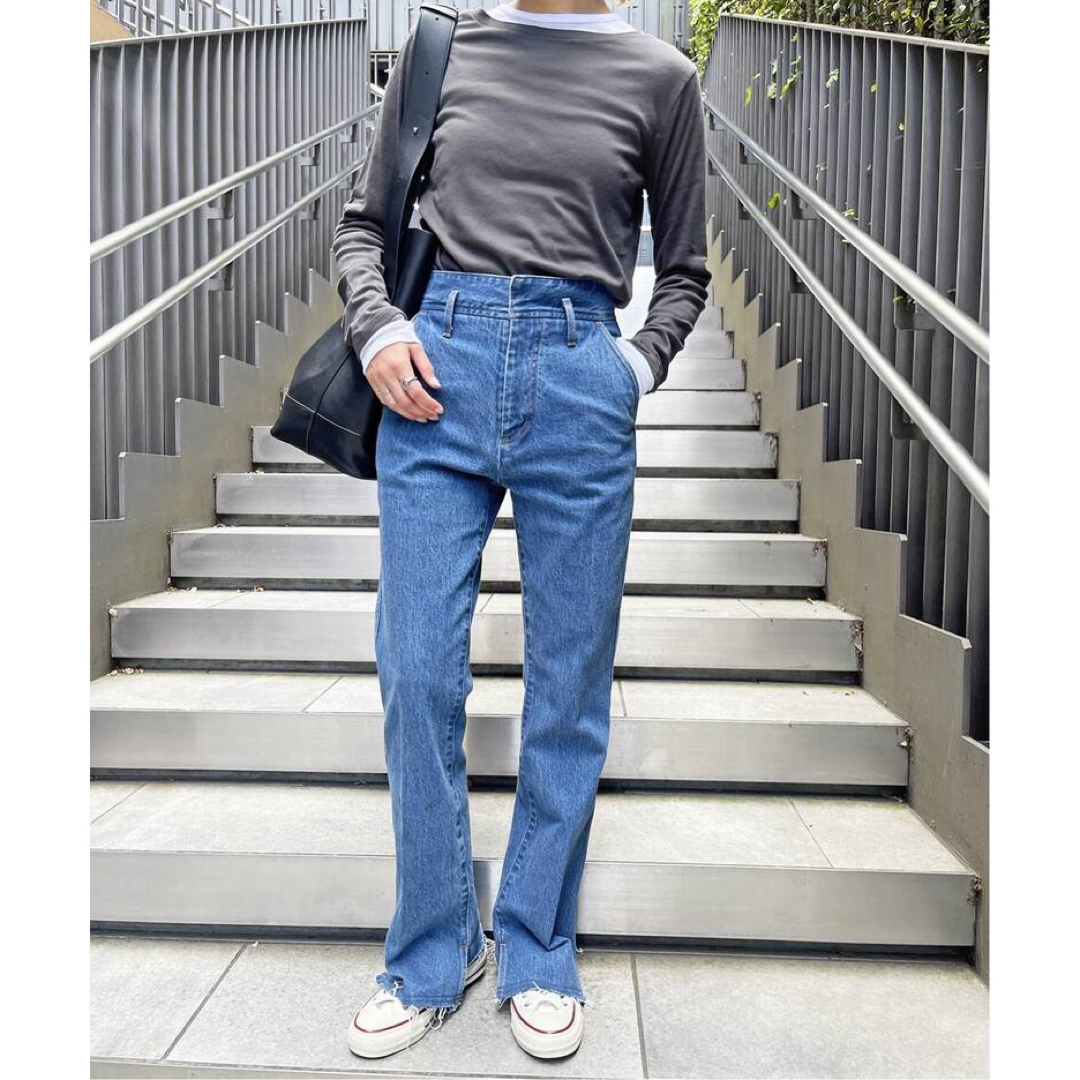 Spick & Span(スピックアンドスパン)の大人気完売✨ 5 1/2 BEAUTY-LINE SLIT DENIM✨ブルー レディースのパンツ(デニム/ジーンズ)の商品写真