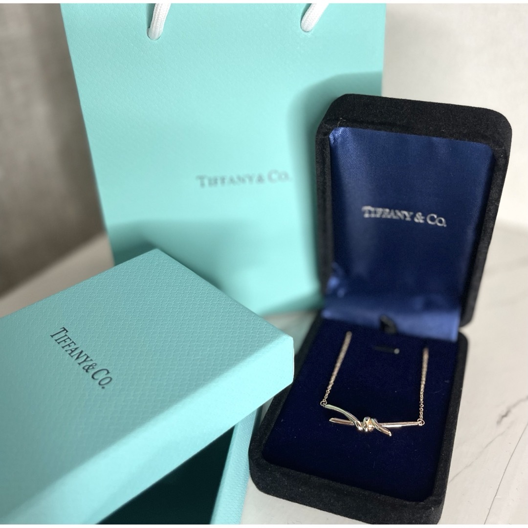 Tiffany & Co.(ティファニー)の❗️早い者勝ち　値下げ可能❗️Tiffany ノットペンダント　ローズゴールド レディースのアクセサリー(ネックレス)の商品写真