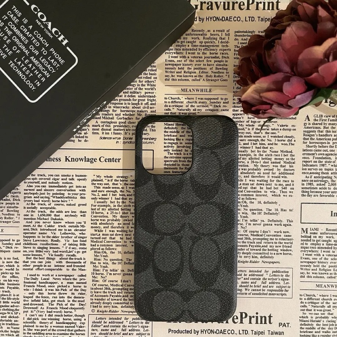 COACH(コーチ)のcoach(コーチ)  iPhone13 proケース(GRAPHITE) スマホ/家電/カメラのスマホアクセサリー(iPhoneケース)の商品写真