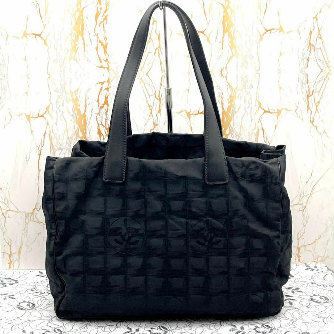 CHANEL(シャネル)の★極美品★　CHANEL　シャネル　ニュートラベルライン トートバッグ　MM レディースのバッグ(トートバッグ)の商品写真