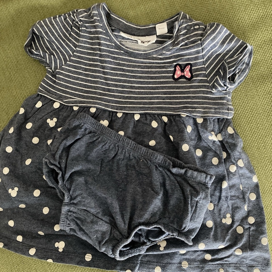 babyGAP(ベビーギャップ)のワンピース　2点セット　70サイズ キッズ/ベビー/マタニティのベビー服(~85cm)(ロンパース)の商品写真