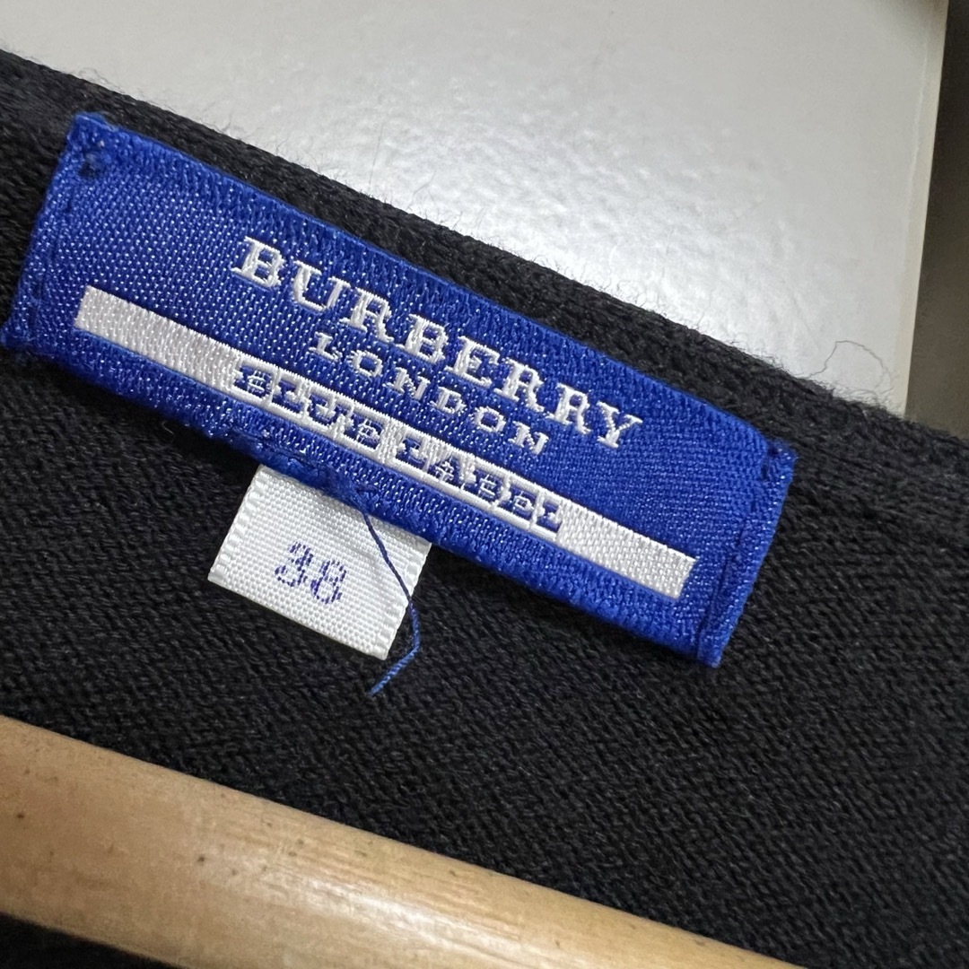 BURBERRY BLUE LABEL(バーバリーブルーレーベル)のバーバリーブルーレーベル　38 カーディガン　黒　コットン レディースのトップス(カーディガン)の商品写真