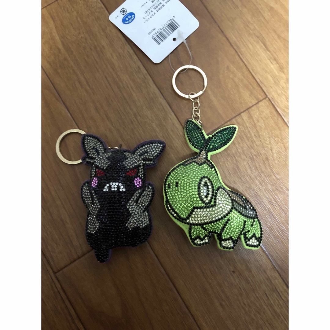 ポケモン　キラキラ　キーホルダー ハンドメイドのアクセサリー(キーホルダー/ストラップ)の商品写真