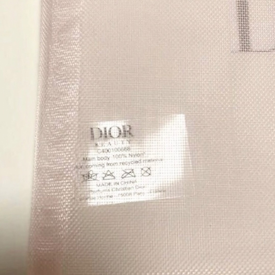 Dior(ディオール)の新品未使用　ディオール　ノベルティ　非売品　ピンク　メッシュポーチ　 レディースのファッション小物(ポーチ)の商品写真