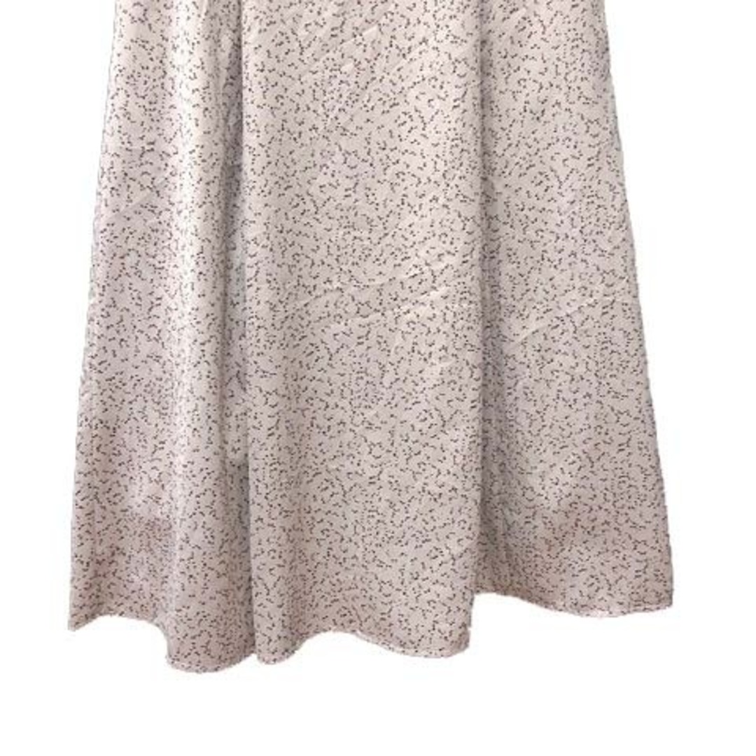 le.coeur blanc(ルクールブラン)のルクールブラン フレアスカート ロング タック 総柄 S ベージュ レディースのスカート(ロングスカート)の商品写真