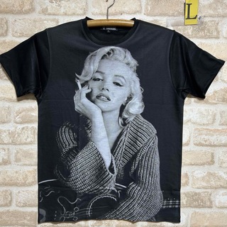 マリリンモンロー　セーター　タバコ　Tシャツ　Lサイズ　管2025(Tシャツ/カットソー(半袖/袖なし))