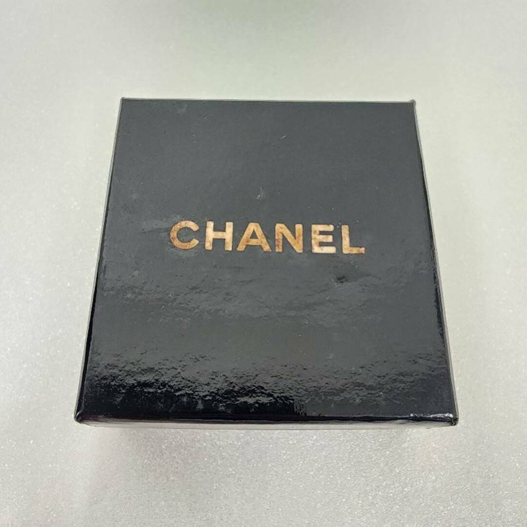 CHANEL(シャネル)のCHANEL シャネル ヴィンテージ ココマーク イヤリング アクセサリー ジュエリー 定番 ゴールド 箱付き 【良品】 52404K116 レディースのアクセサリー(イヤリング)の商品写真