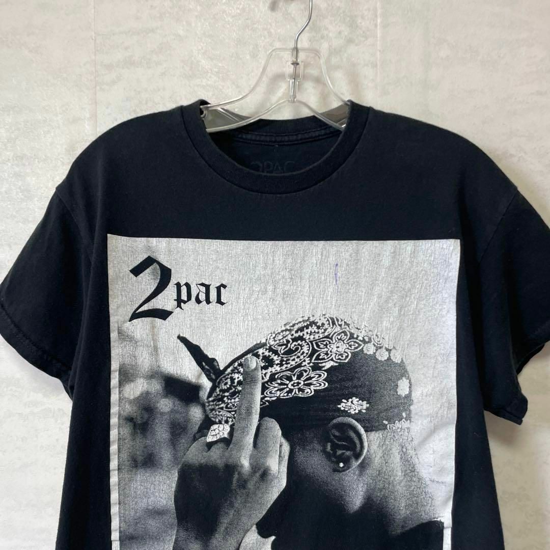 MUSIC TEE(ミュージックティー)の2PAC　ツーパック　サイズＭ　半袖Ｔシャツ　黒ブラック　コットンシャツ　古着 メンズのトップス(Tシャツ/カットソー(半袖/袖なし))の商品写真