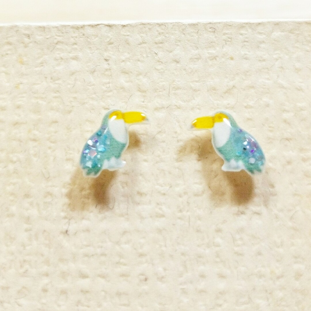 No.2380  オオハシのピアス☆ ハンドメイドのアクセサリー(ピアス)の商品写真