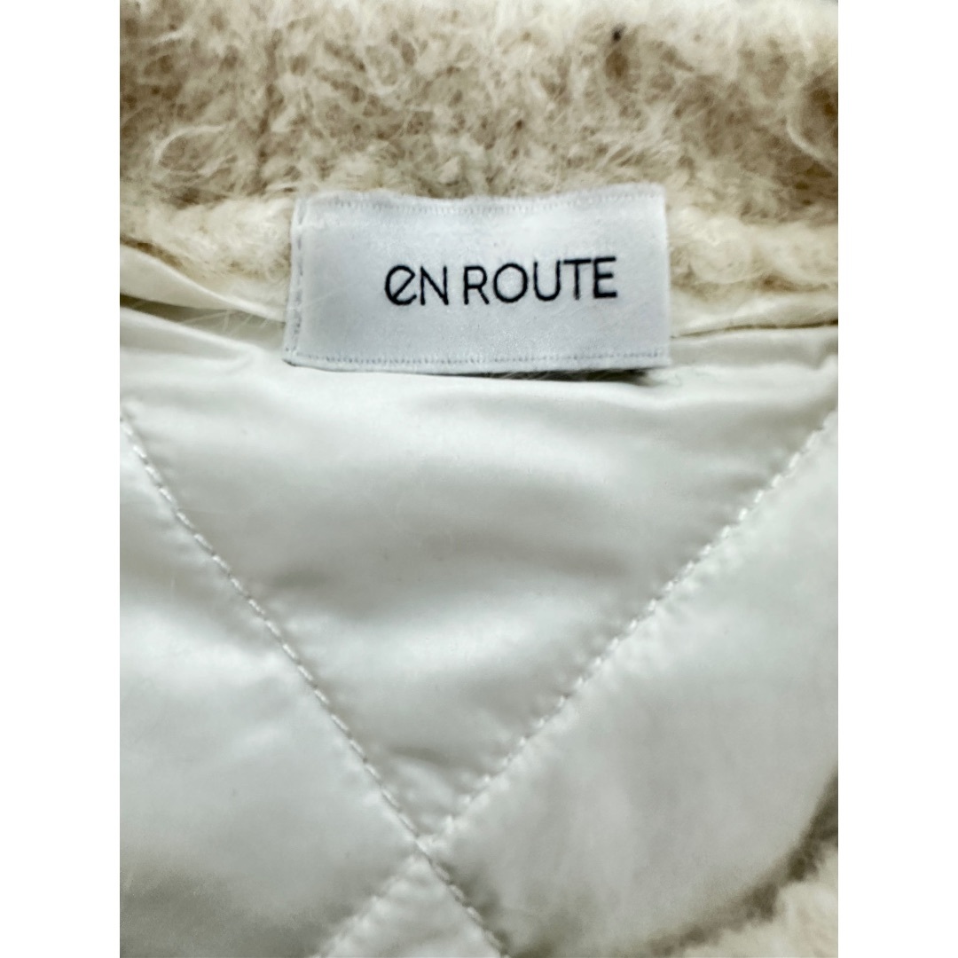 EN ROUTE(アンルート)のEN ROUTE 切替えニット　アルパカ混×PRIMALOFT_WHITE メンズのトップス(ニット/セーター)の商品写真