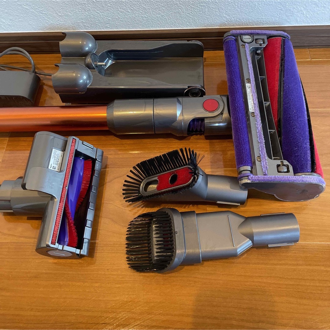 Dyson Cyclone V10 Fluffy ジャンク品 Dyson Cyclone V10 Fluffy ジャンク品