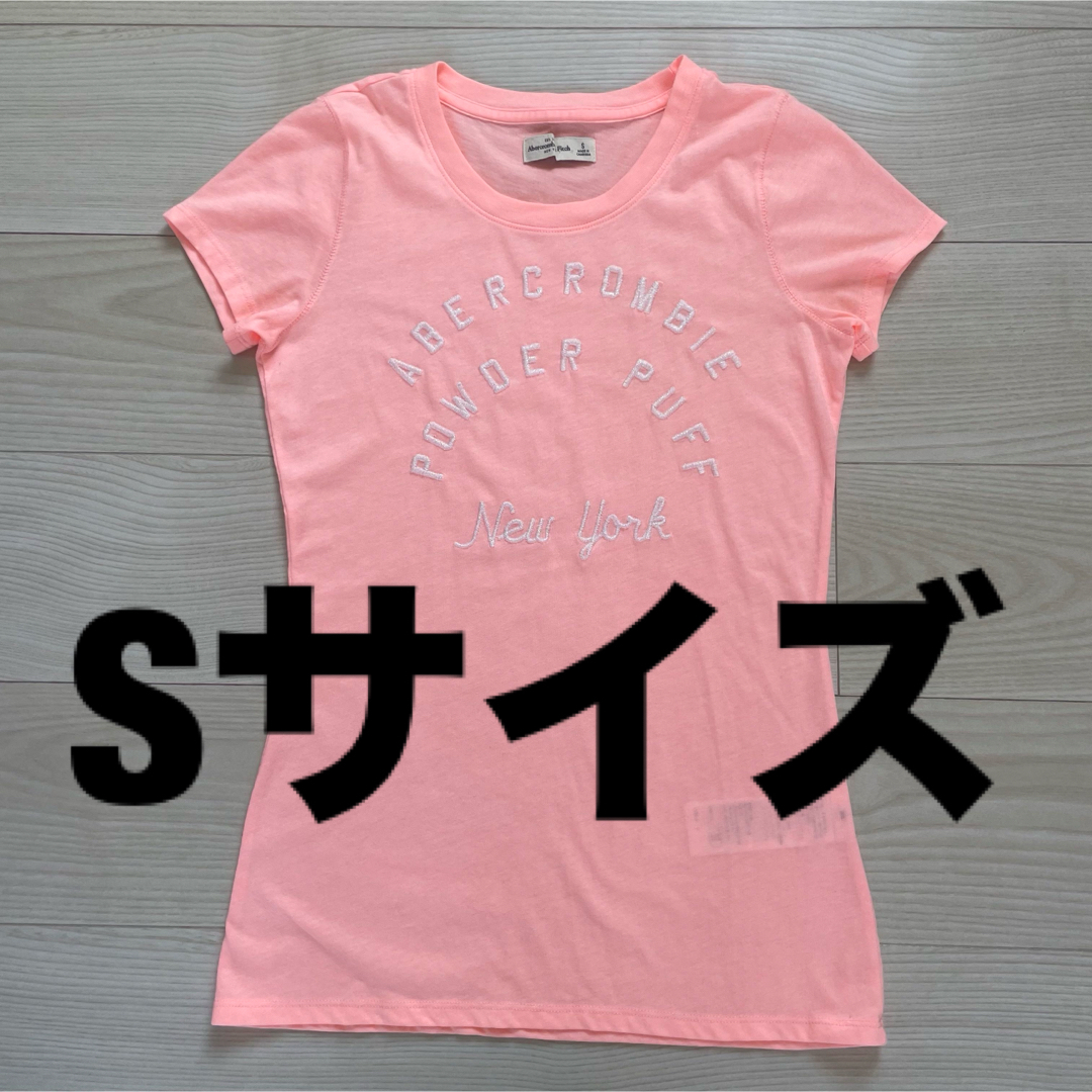 Abercrombie&Fitch(アバクロンビーアンドフィッチ)のアバクロンビーアンドフィッチ　アバクロ　 レディース　Tシャツ　Sサイズ　半袖 レディースのトップス(Tシャツ(半袖/袖なし))の商品写真