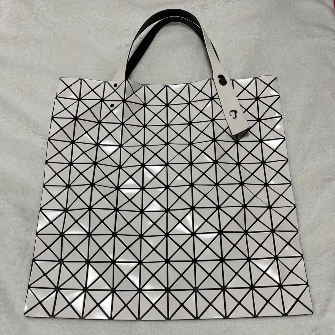 ISSEY MIYAKE(イッセイミヤケ)のバオバオ トートバッグ BAOBAO ISSEY MIYAKE レディースのバッグ(トートバッグ)の商品写真