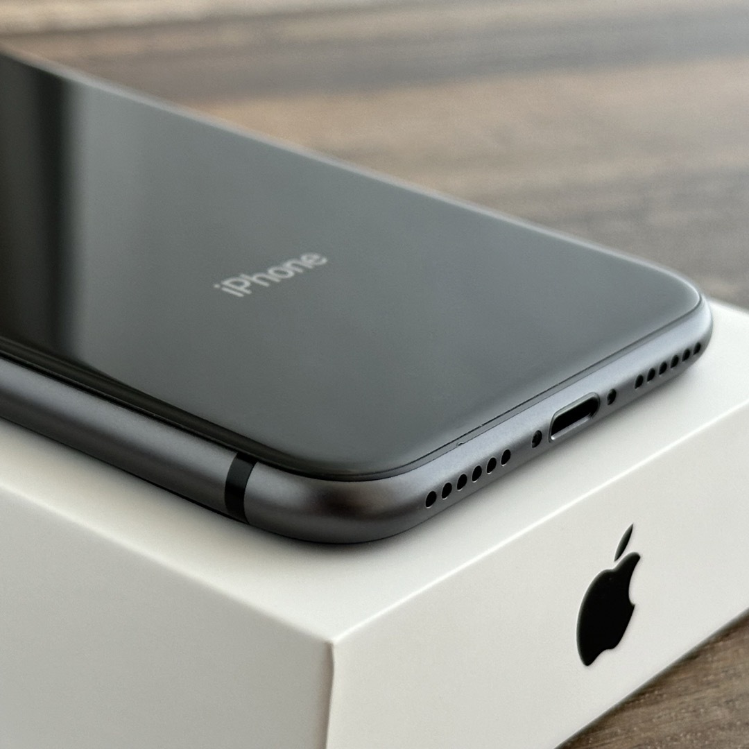 【良品◎】iPhone8 本体 Space Gray 64GB SIMフリー 【良品◎】iPhone8 本体 Space Gray 64GB SIMフリー