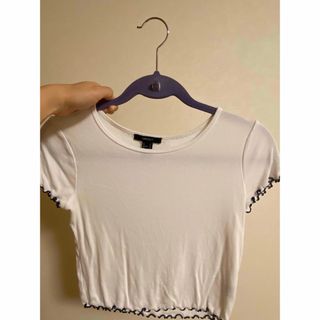 FOREVER 21 - 【forever21】クロップドTシャツ