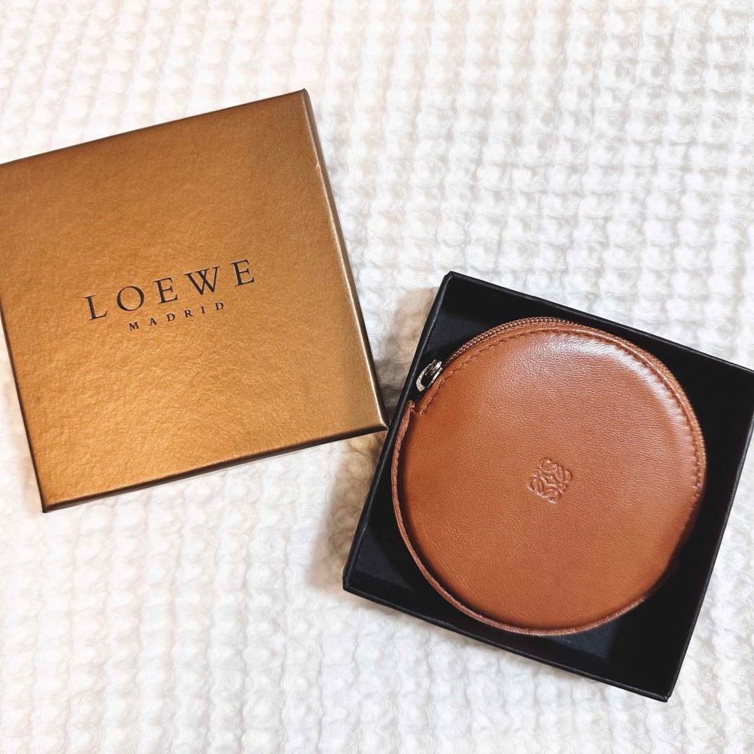 LOEWE(ロエベ)のLOEWE ロエベ　コインケース レディースのファッション小物(コインケース)の商品写真