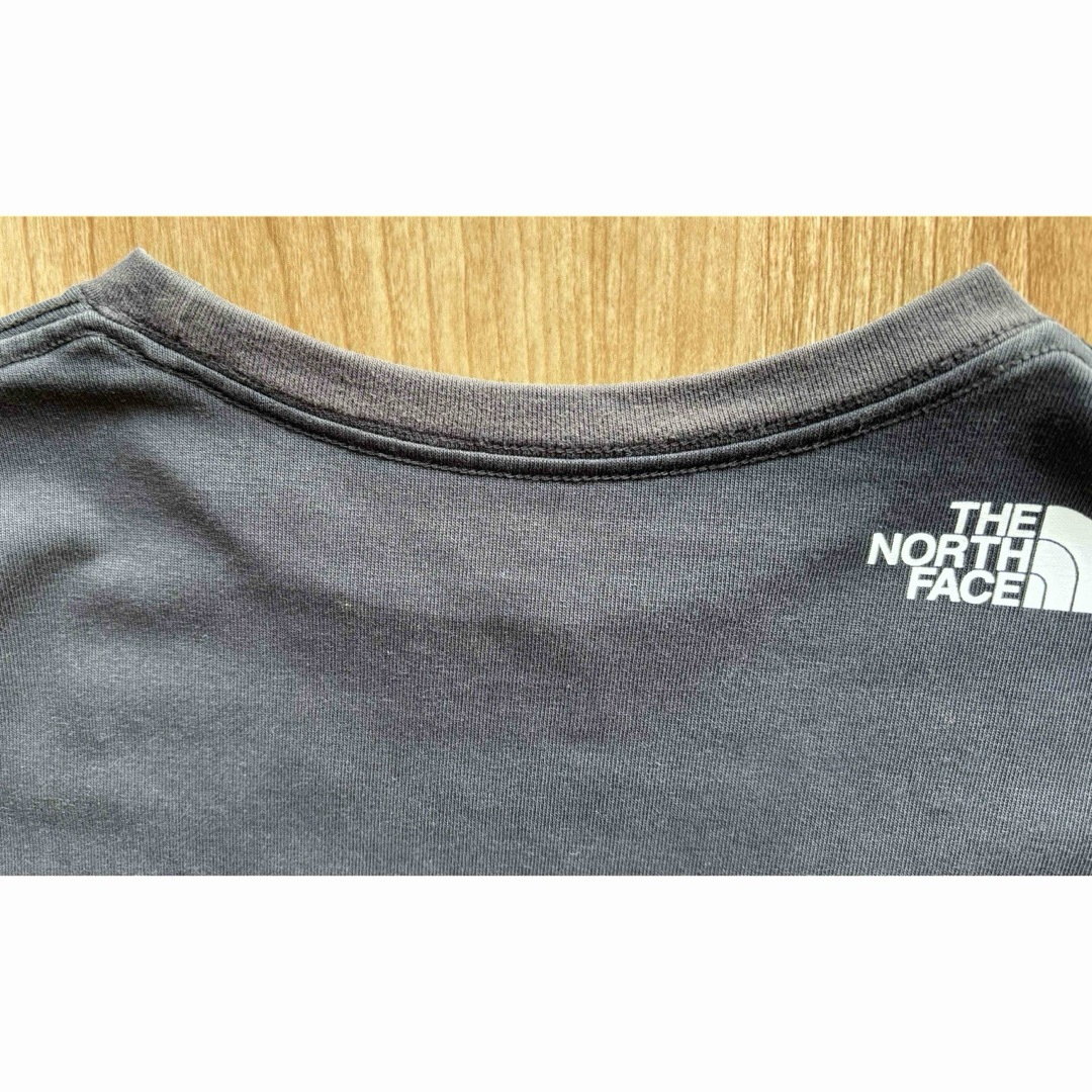 THE NORTH FACE(ザノースフェイス)のノースフェイス キッズ 長袖Tシャツ 120サイズ ブラック カモフラ キッズ/ベビー/マタニティのキッズ服男の子用(90cm~)(Tシャツ/カットソー)の商品写真