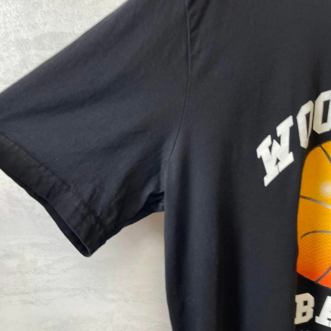 バスケットボール　オーバーサイズ　半袖Ｔシャツ　黒ブラック　両面ロゴメンズ古着 メンズのトップス(Tシャツ/カットソー(半袖/袖なし))の商品写真