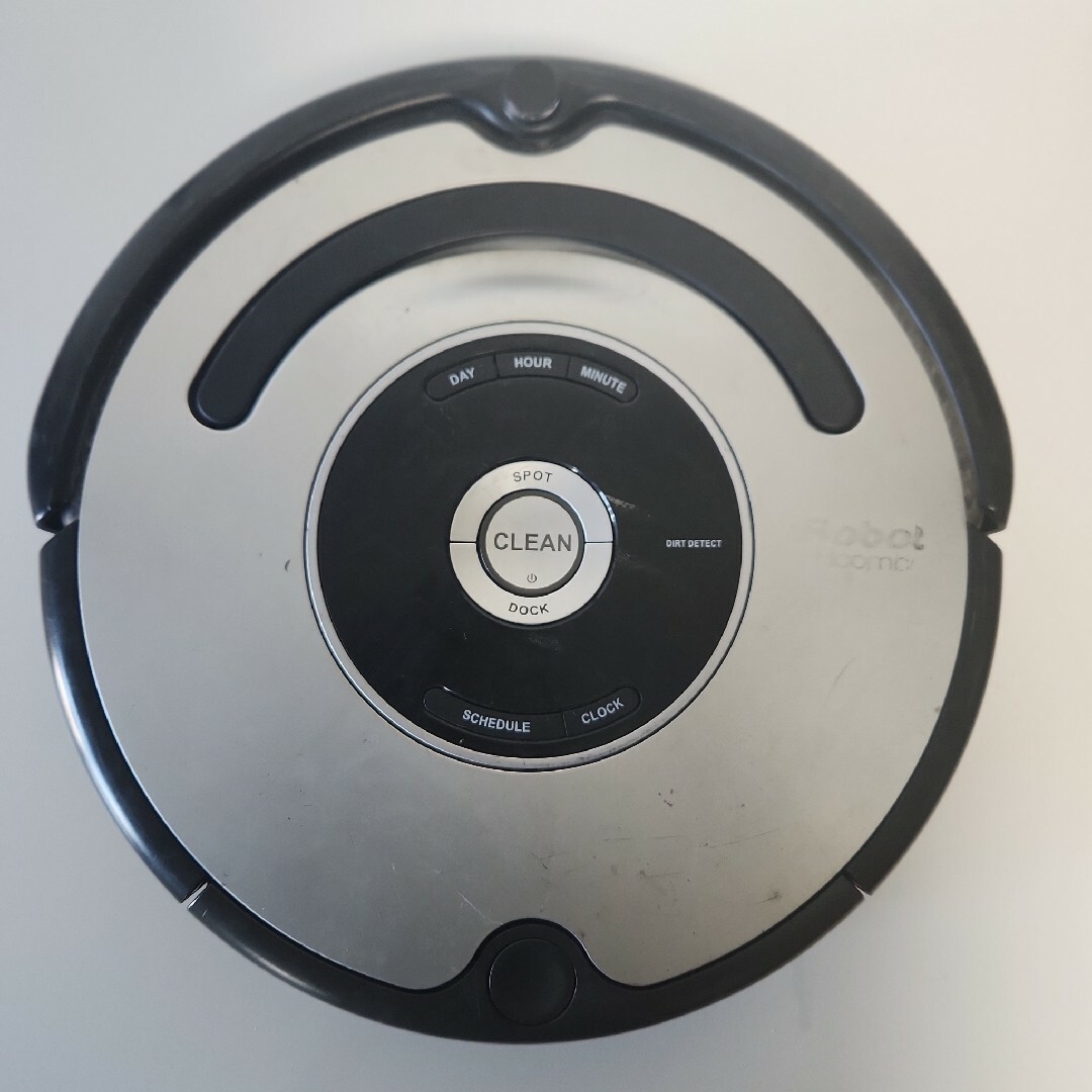 iRobot(アイロボット)のRoomba　ルンバ　577　正常動作品　付属品多数 スマホ/家電/カメラの生活家電(掃除機)の商品写真