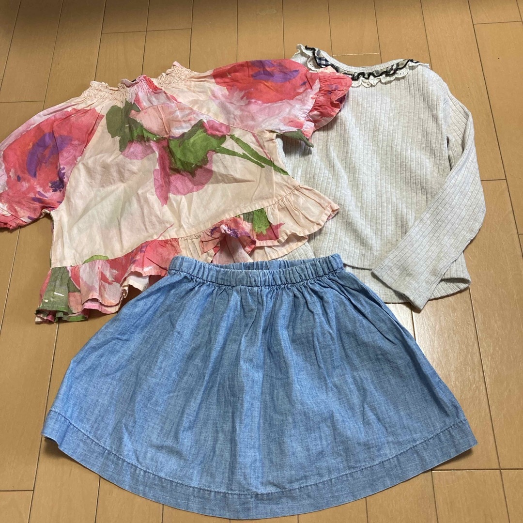 babyGAP(ベビーギャップ)の100センチ3枚セット キッズ/ベビー/マタニティのキッズ服女の子用(90cm~)(その他)の商品写真