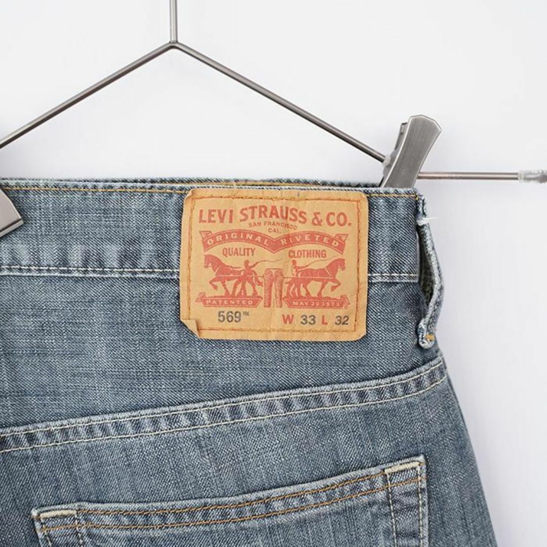 Levi's(リーバイス)のリーバイス569 Levis W33 ブルーデニム 青 ヒゲあり 8860 メンズのパンツ(デニム/ジーンズ)の商品写真