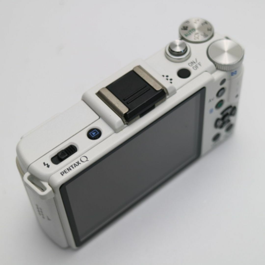 PENTAX(ペンタックス)の超美品 PENTAX Q ホワイト  M111 スマホ/家電/カメラのカメラ(ミラーレス一眼)の商品写真