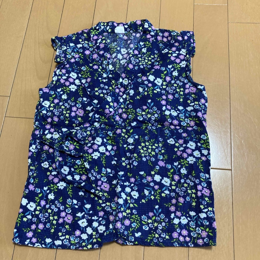 OshKosh(オシュコシュ)の100センチ　小花柄甚平 キッズ/ベビー/マタニティのキッズ服女の子用(90cm~)(甚平/浴衣)の商品写真