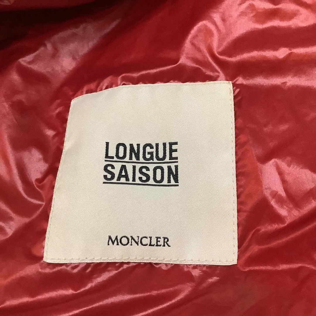 MONCLER(モンクレール)のモンクレール MONCLER ワッペン ダウンベスト レッド GUI 【3】 メンズのジャケット/アウター(ダウンベスト)の商品写真