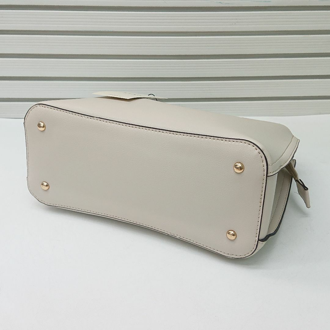 MIAN(ミアン)の新品 ミアン2231-114-1CLIVIAハンドル配色2wayバッグアイボリー レディースのバッグ(ハンドバッグ)の商品写真