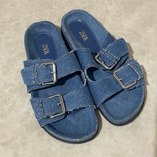 ザラ(ZARA)のZARA デニム フラット スライダーサンダル(サンダル)