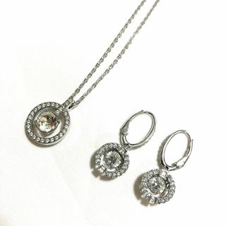 スワロフスキー(SWAROVSKI)のスワロフスキー　スパークリングダンス　ドロップピアス　& ネックレス　２点セット(ネックレス)