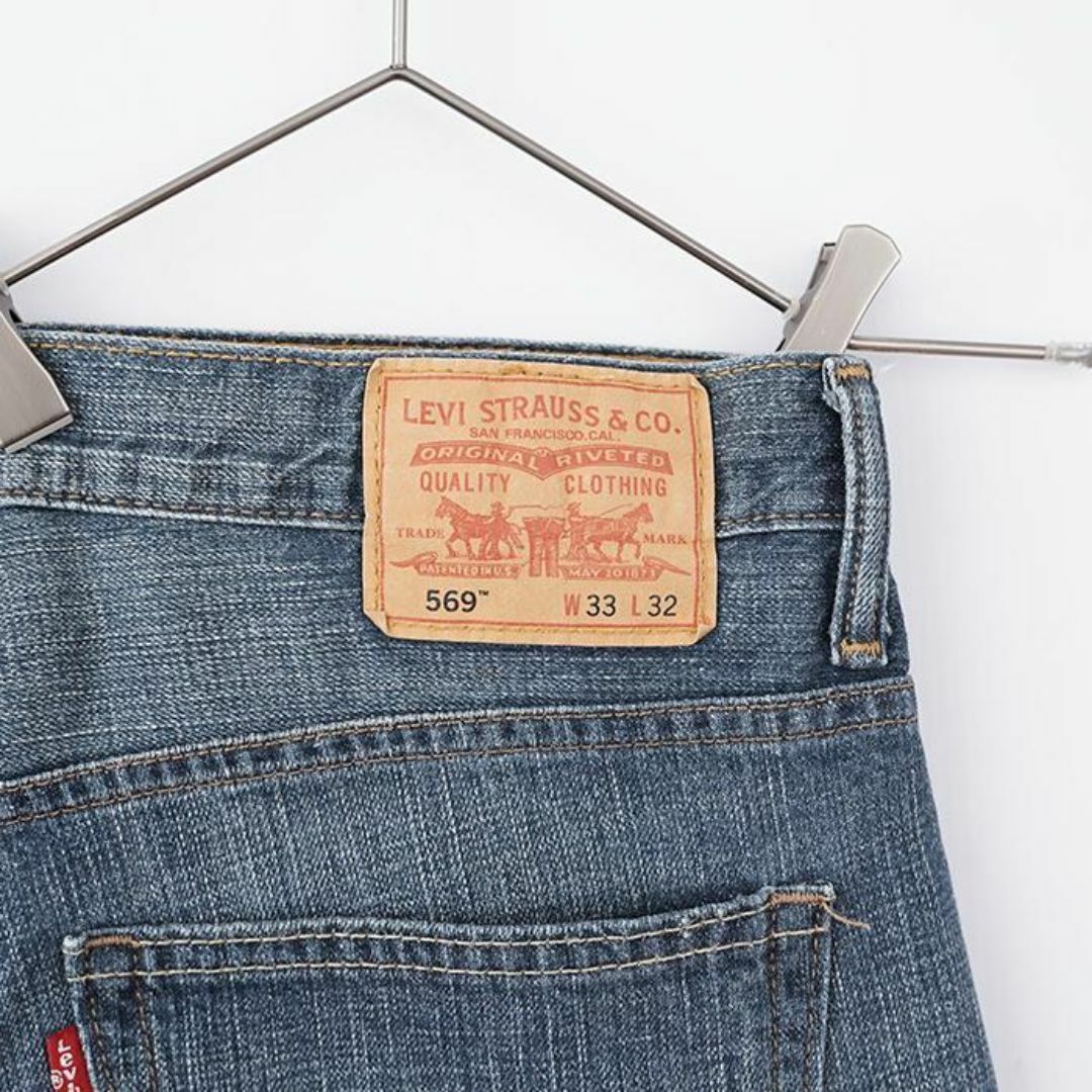 Levi's(リーバイス)のリーバイス569 Levis W33 ブルーデニム 青 ヒゲあり 8858 メンズのパンツ(デニム/ジーンズ)の商品写真