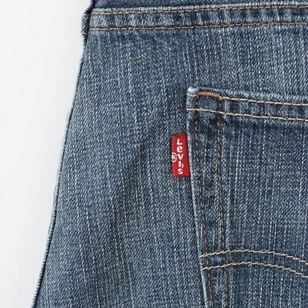 Levi's(リーバイス)のリーバイス569 Levis W33 ブルーデニム 青 ヒゲあり 8858 メンズのパンツ(デニム/ジーンズ)の商品写真