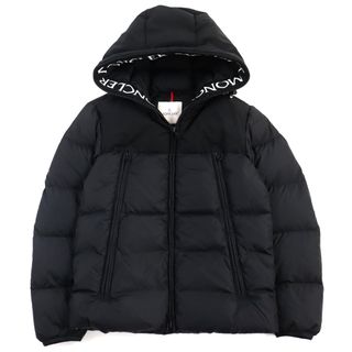 モンクレール(MONCLER)の美品○MONCLER モンクレール 18-19AW D20914132085 68352 MONTCLAR GIUBBOTTO モンクラ ロゴ刺繍 ロゴワッペン付き フーデッド ダブルジップ ダウンジャケット ブラック 0 正規品 メンズ(ダウンジャケット)