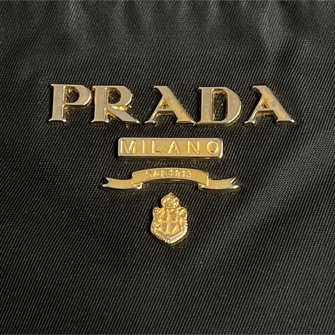 PRADA(プラダ)のプラダ　ショルダーバッグ　2way クラッチバッグ　ゴールド金具　ロゴ　ブラック レディースのバッグ(ショルダーバッグ)の商品写真