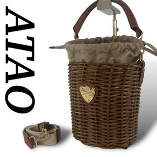 ATAO - アタオ　かごバッグ　ショルダーバッグ　2way  ロゴプレート　巾着　ラフィア