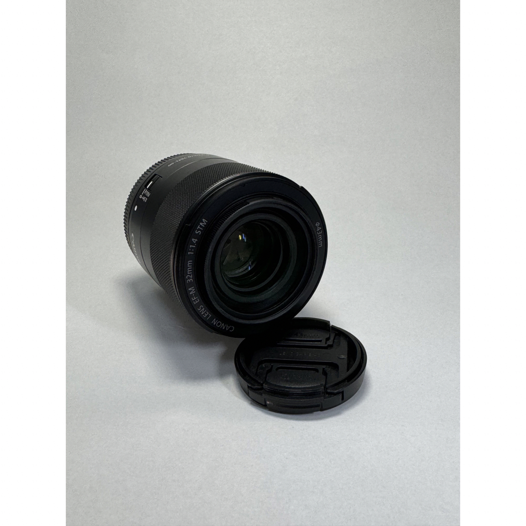 Canon(キヤノン)の【期間限定】Canon EOS Kiss M（ブラック）ダブルズームキット 他 スマホ/家電/カメラのカメラ(ミラーレス一眼)の商品写真