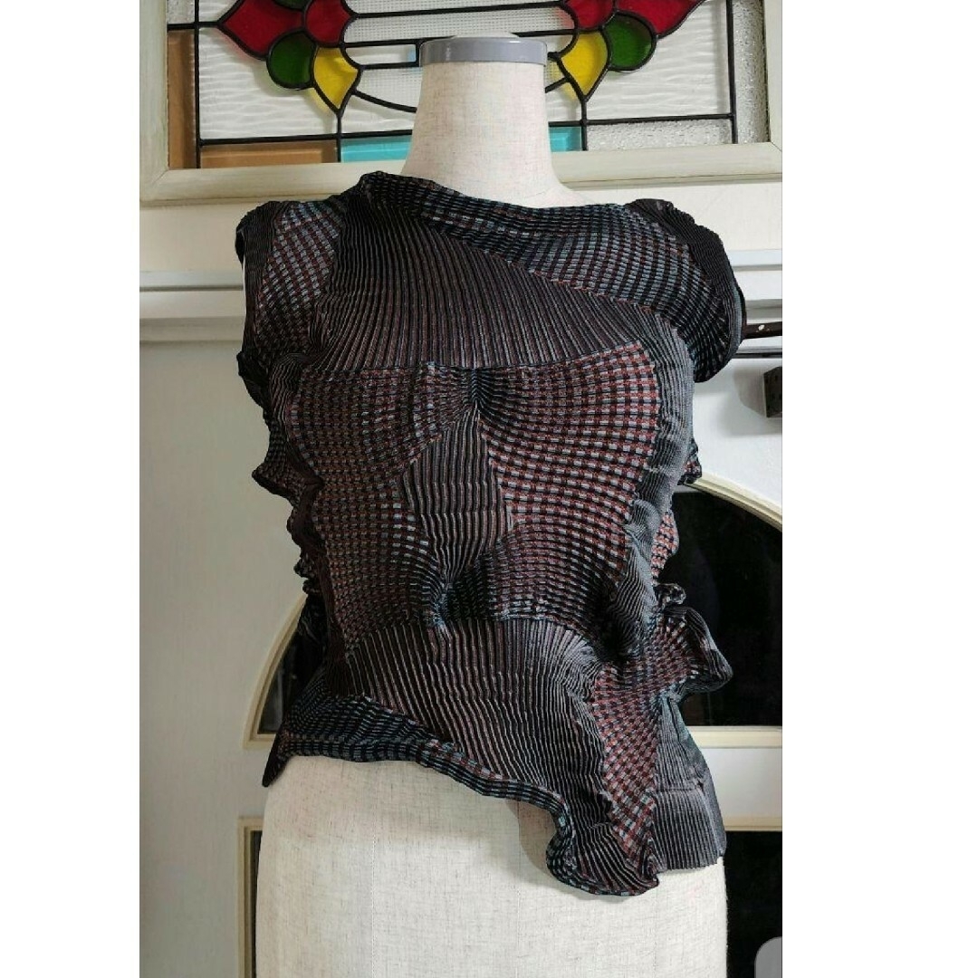超美品 激レアISSEY MIYAKE イッセイミヤケ 3Dスチーム トップス 超美品 激レアISSEY MIYAKE イッセイミヤケ 3Dスチーム トップス