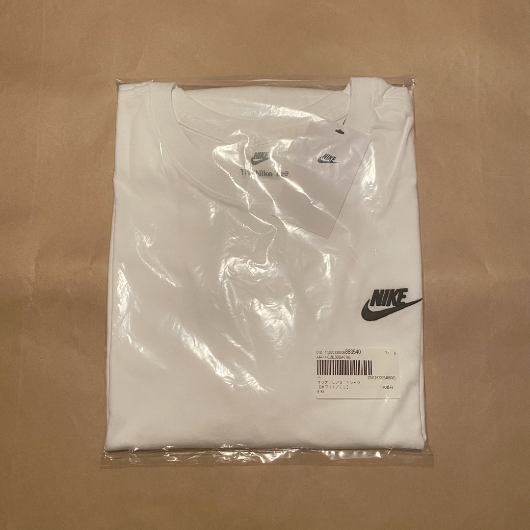 NIKE(ナイキ)のナイキ クラブ ロングスリーブ Tシャツ ホワイト メンズのトップス(Tシャツ/カットソー(七分/長袖))の商品写真