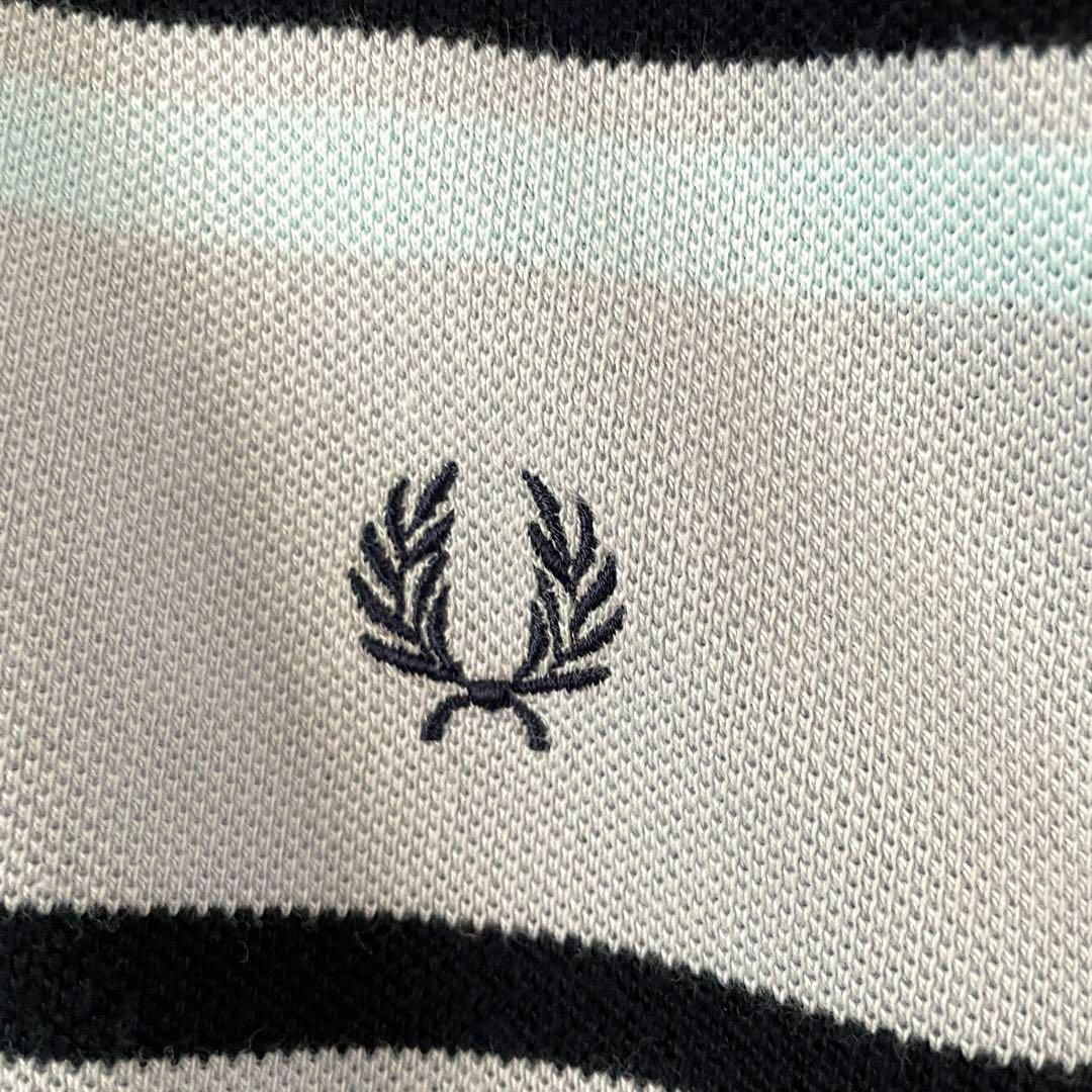 FRED PERRY(フレッドペリー)のフレッドペリー ポロシャツ 半袖 ボーダー 刺繍 M メンズのトップス(ポロシャツ)の商品写真