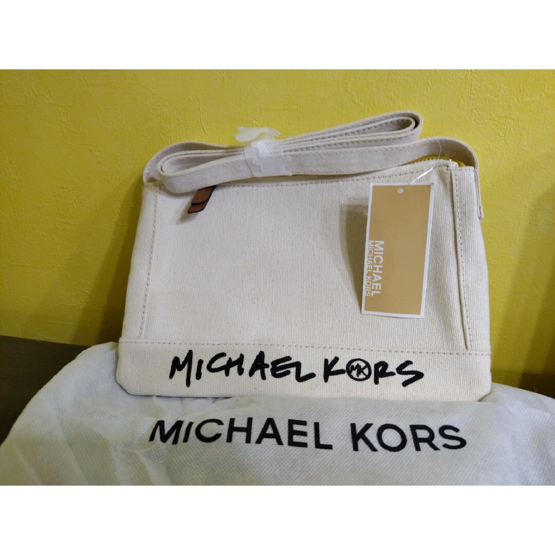 Michael Kors(マイケルコース)のMICHAEL KORS　マイケルコース　サコッシュ レディースのバッグ(ショルダーバッグ)の商品写真