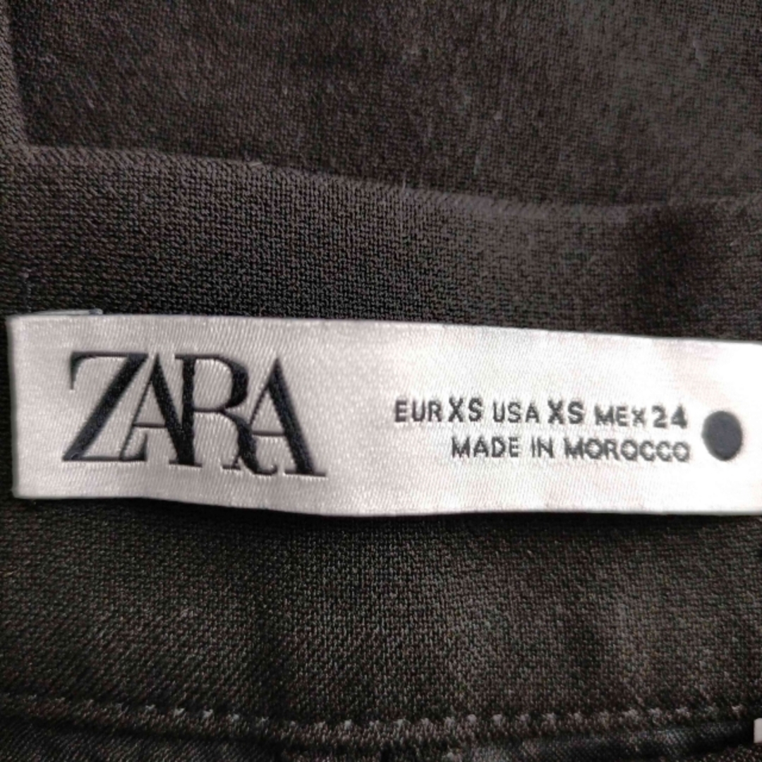 ZARA(ザラ)のZARA(ザラ) コンチョボタンデザインナポレオンショートパンツ レディース レディースのパンツ(その他)の商品写真