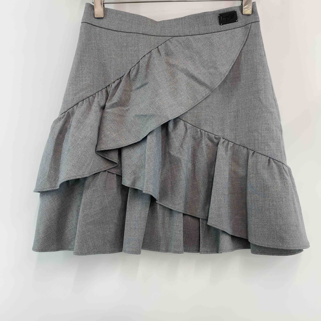 Blumarine(ブルマリン)のBlumarine ブルマリン レディース ミニスカート フリル ティアード グレー レディースのスカート(ミニスカート)の商品写真
