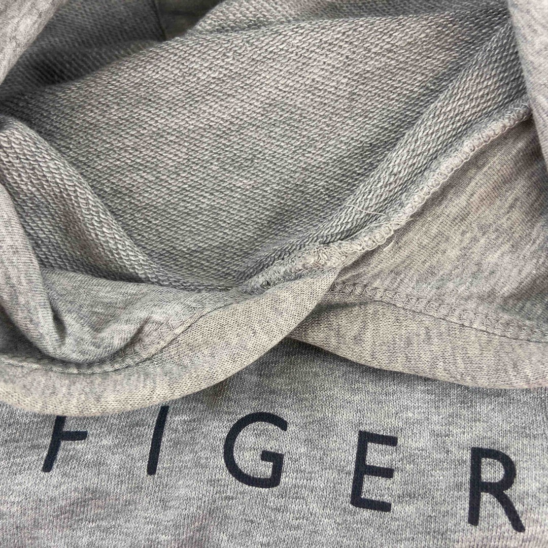 TOMMY HILFIGER(トミーヒルフィガー)のTOMMY HILFIGER トミーヒルフィガー レディース パーカー　グレー レディースのトップス(パーカー)の商品写真