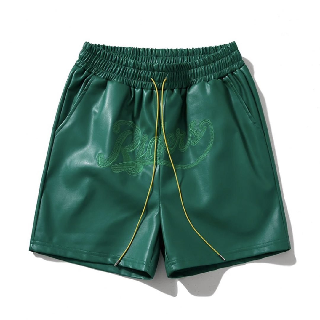 【L】グリーンのみ　レザー　ハーフパンツ　ポケット付き　ビーチショーツ　 メンズのパンツ(ショートパンツ)の商品写真